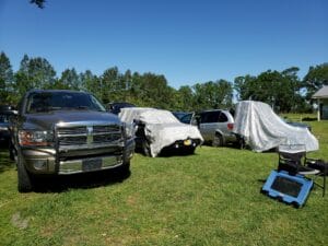 parking and crating at paw's n que's, many with metalic covering to keep cooler for dog crating