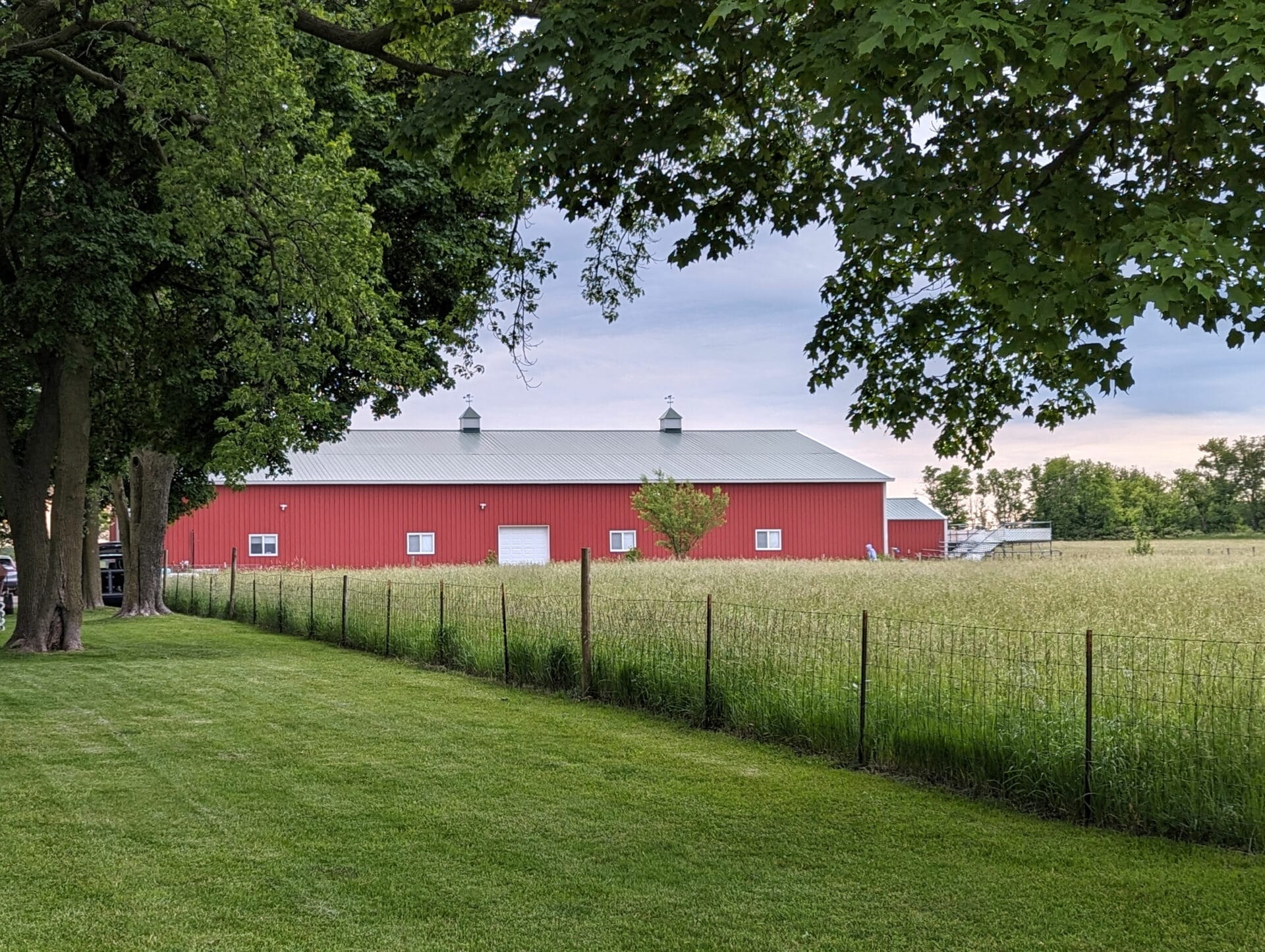 exterior of agility building from the road, agility at the farm, campton hills il